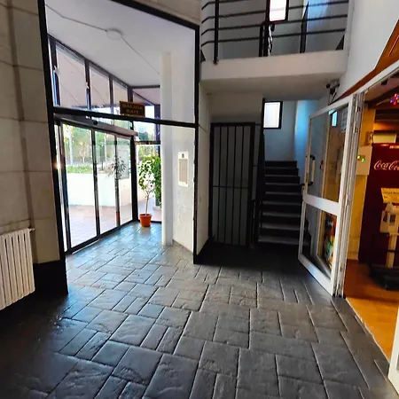 Luxmar Levante شقة *